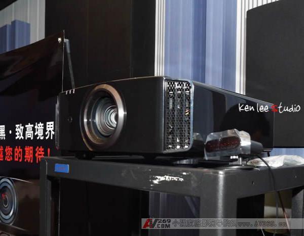JVC 3D高清投影机XC980上市简评