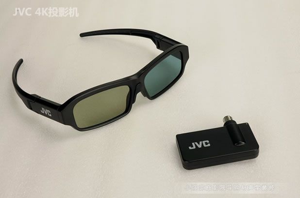 JVC 3D眼镜和外置发射器