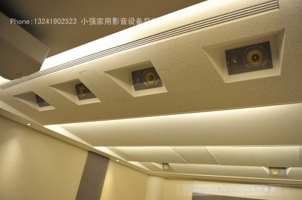 家庭影院里的环绕音箱