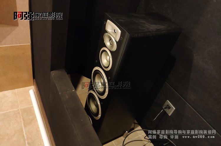 JBL L880д